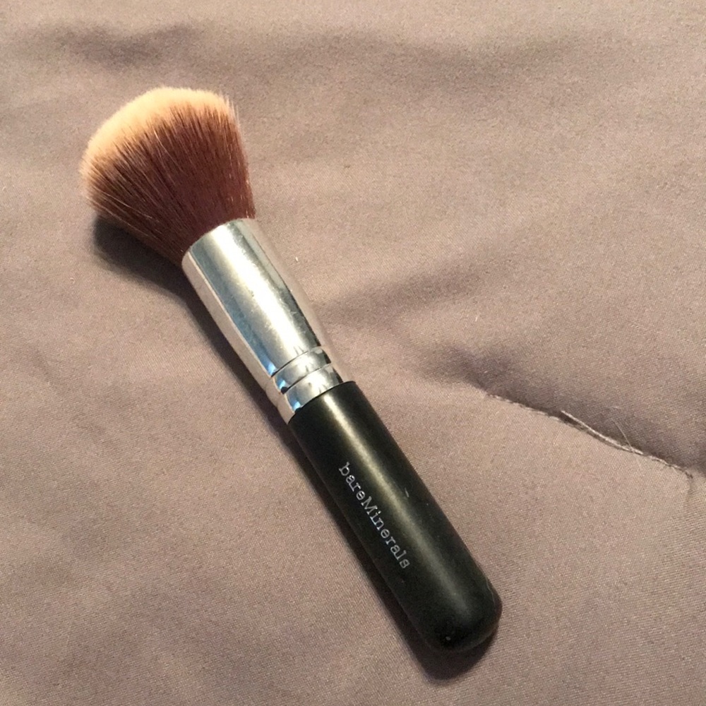 BareMinerals Soft Focus Face Brush